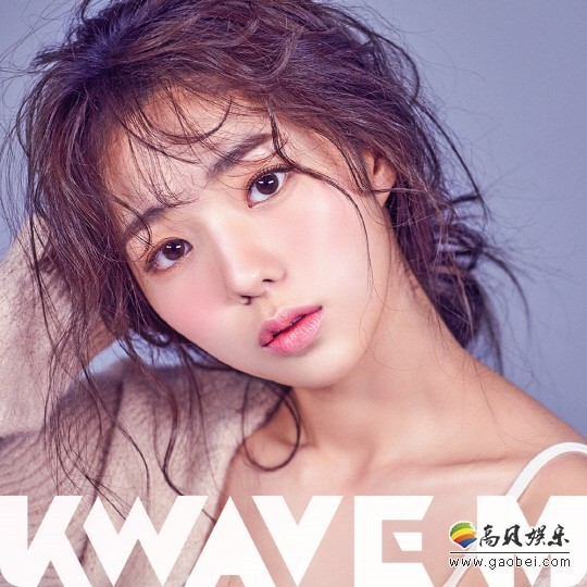 时尚杂志kwavem方面发布了一组演员蔡秀彬拍摄的写真