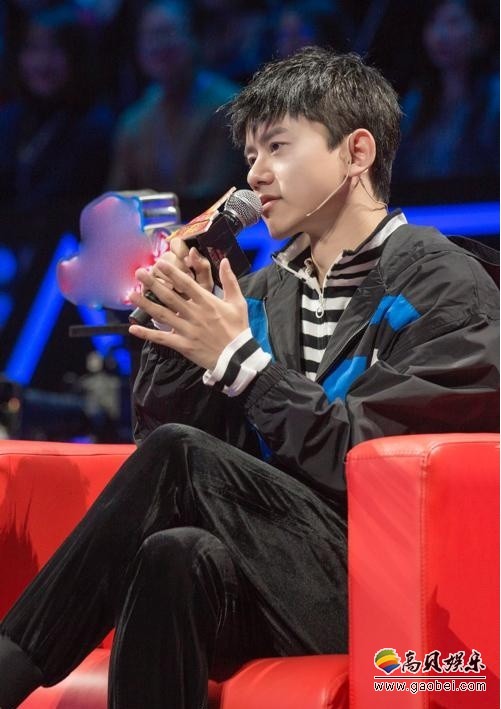 张杰录制综艺《王牌对王牌》晕倒受伤被送入医院:总导演吴彤微博道歉 张杰录制综艺《王牌对王牌》晕倒受伤被送入医院:总导演吴彤微博道歉