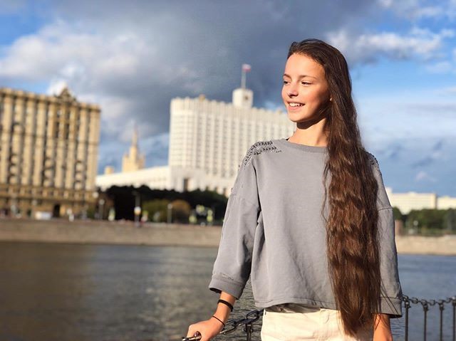 俄罗斯花样滑冰运动员安娜谢尔巴科娃年仅十五岁的冠军花滑天才小萝莉