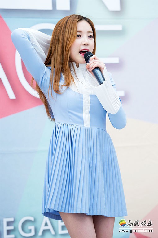 APRIL尹彩暻高清图片：釜山游击表演in新世界百货商店[ID66048]【39合集】