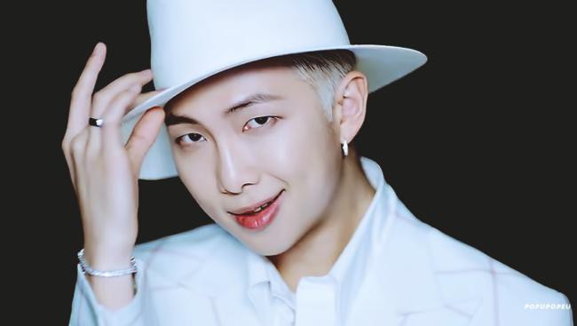 防弹少年团队长RM被粉丝们称为「爹系爱豆」他真的算是全队最理性男人