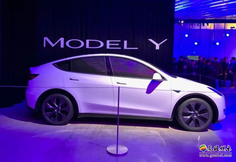 网友发现特斯拉在工厂停车场已经囤积一批全新Model Y！为交付做好准备