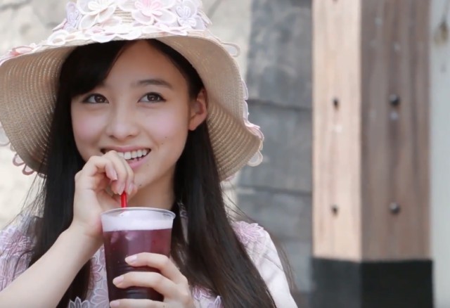 日本投票网站评选“意外嗜酒而且酒量惊人的日本女星”TOP 1：桥本环奈