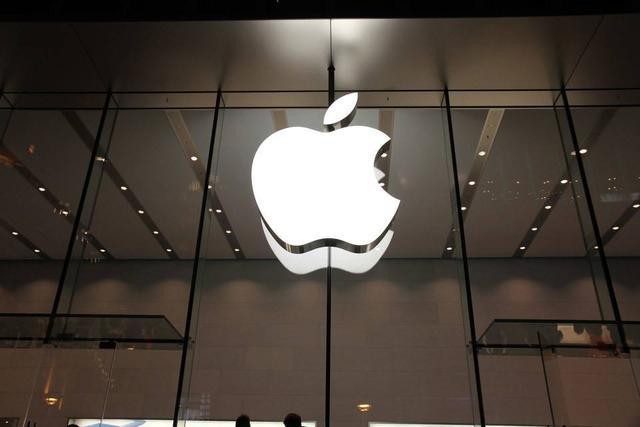 据外媒报道，iPhone手机存在严重侵权行为，苹果要支付超过58亿元赔偿