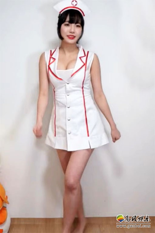 女主播 饭拍秀 [ID93372版本]【50合集 2.30 GB】