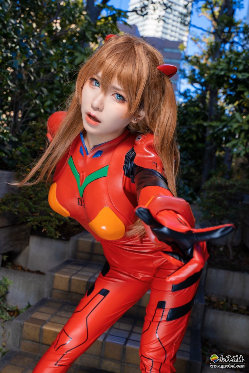 日本萌妹COSER茶々丸！喜欢COS紧身战斗衣角色，COS各种角色十分可爱