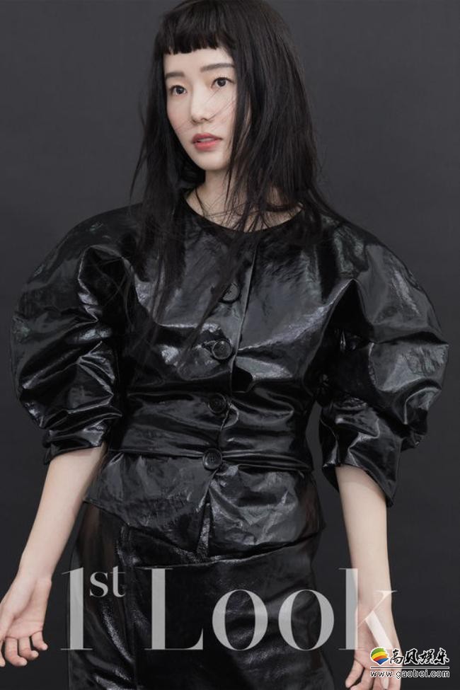 “K-POP元祖”韩流女王李贞贤受邀为某杂志拍摄写真！尽显浓烈个人魅力