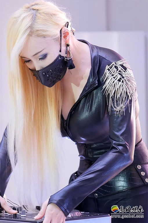 SHAMAN HIRA 饭拍秀 拍摄日期：20200724【4合集 968 MB】