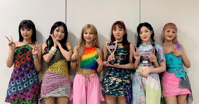 (G)I-DLE最新单曲除了在海内外排行榜拿下好成绩，近期首度征服音乐节目