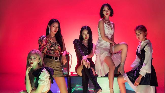 新晋女团HINAPIA：原本预告今年三月份回归，可是直到八月份都没有动静