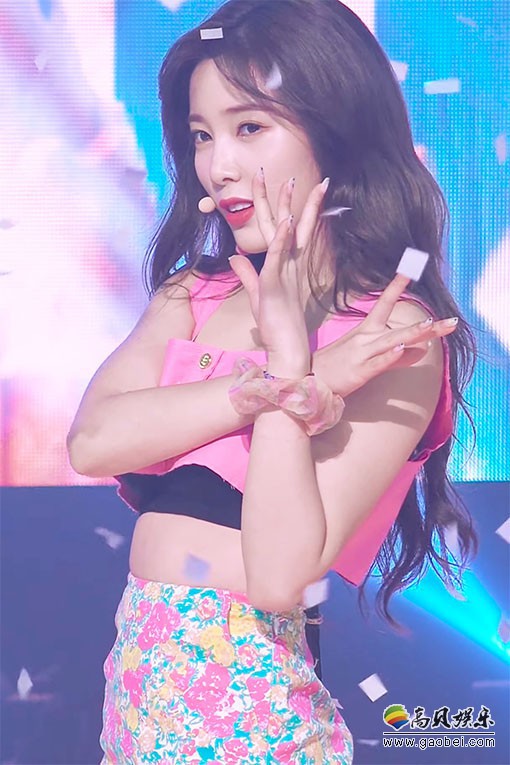 APRIL 饭拍秀 拍摄日期：20200816【5合集 1.15 GB】