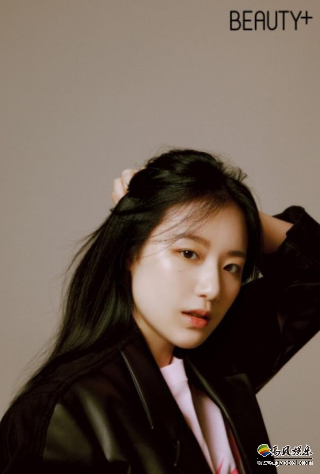 (G)I-DLE叶舒华近日为某杂志最新一期拍摄写真“中性帅气”风格扑面而来