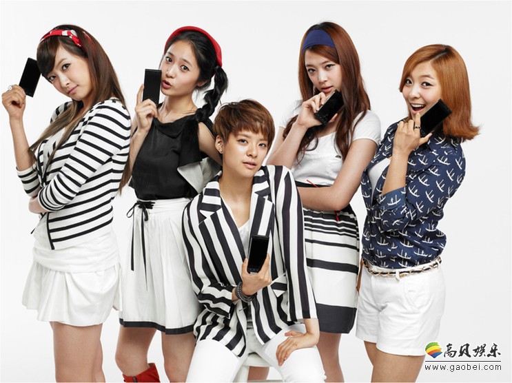 f(x)是在哪年正式出道？由哪家韩国娱乐公司推出？组合成员们现状如何？