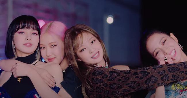 BLACKPINK最新主打歌“Lovesick Girls”官方MV已在25日跨越两亿门槛
