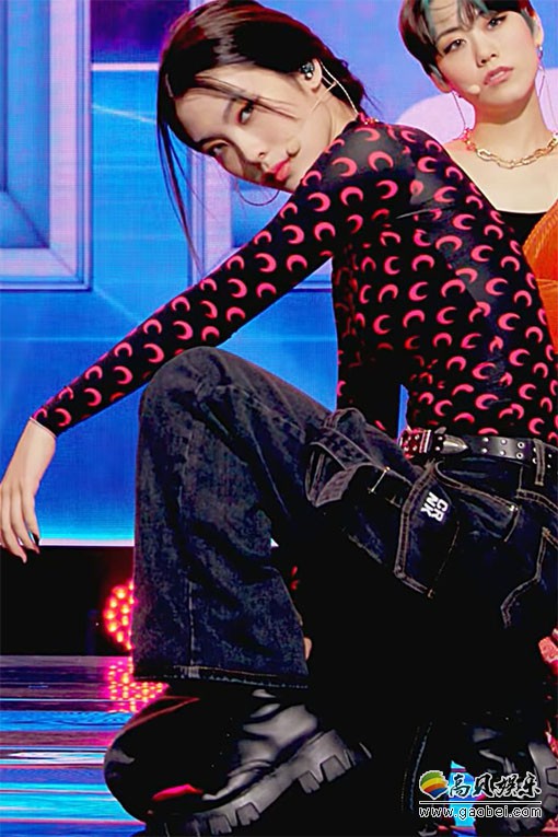 Weki Meki 饭拍秀 拍摄日期：20201016【3合集 1.09 GB】