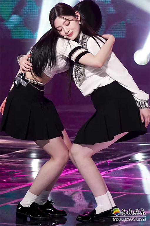 STAYC 饭拍秀 拍摄日期：20201206 【4合集 1.08 GB】