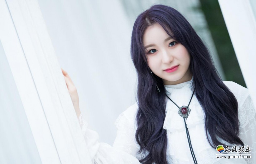 李彩演哪年开始练习生时期？参加哪个选秀节目成为IZONE成员正式出道？