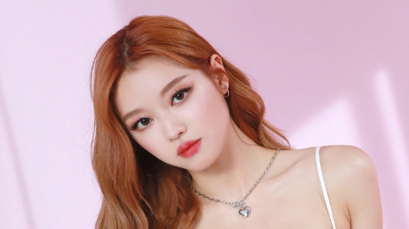 柳諟我是哪个韩流女团成员？在哪年以独唱艺人身份出道？人物评价如何？