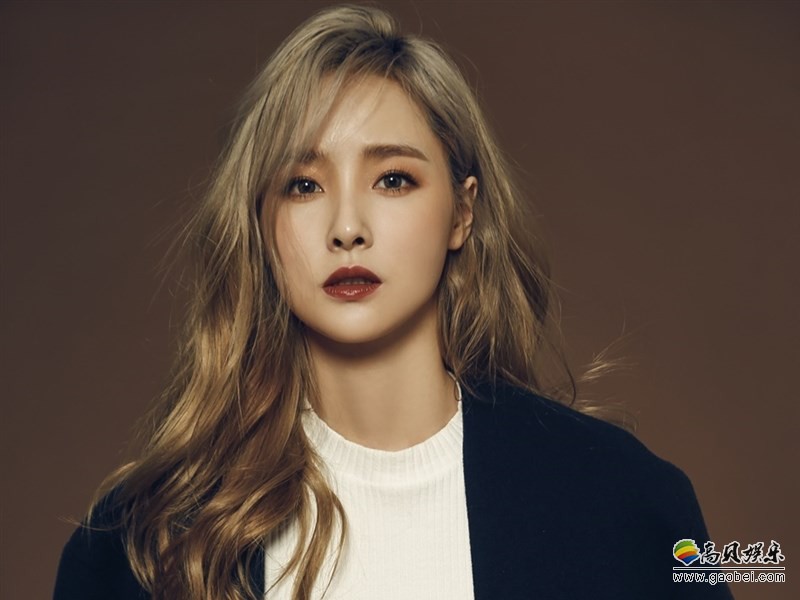 裴佑熙是哪个女团成员？在哪年正式出道？为何具有可爱＋性感兼备魅力？