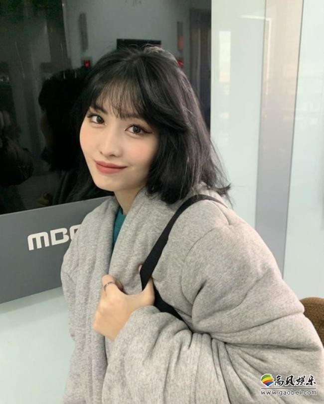 TWICE平井桃(MOMO)近日在SNS发布近照！并向广大粉丝们送去新年问候
