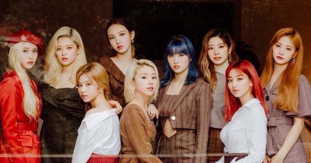 JYP娱乐日本官网近日宣布：TWICE女团将于3月6日在日本举行网络演唱会