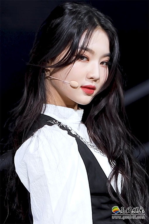 STAYC 饭拍秀 拍摄日期：20210110【2合集 699 MB】