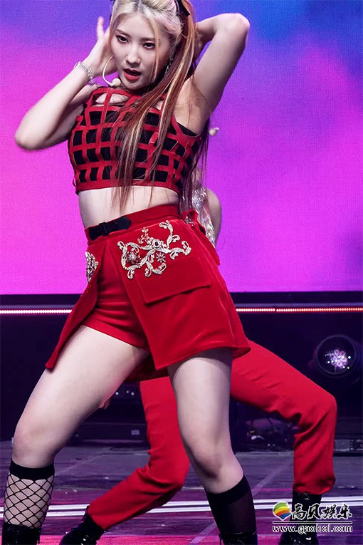 PURPLE KISS 饭拍秀 拍摄日期：20210401【3合集 953 MB】