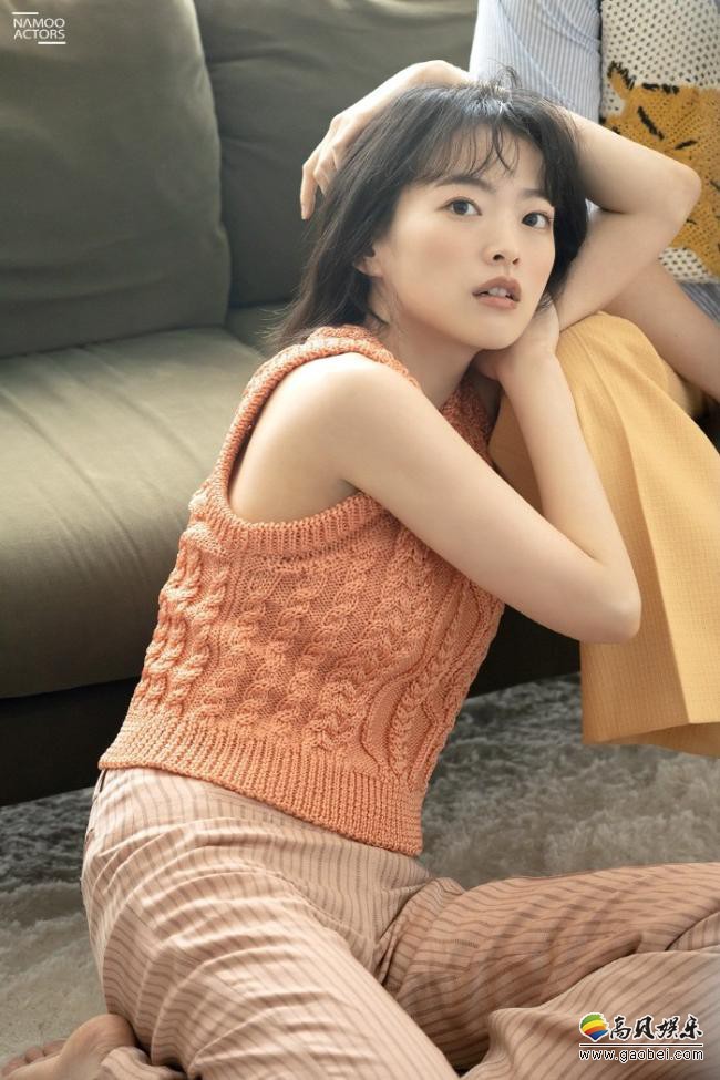 千禹熙未公开杂志写真近日首次曝光，独特专属气质吸引广大粉丝们的目光
