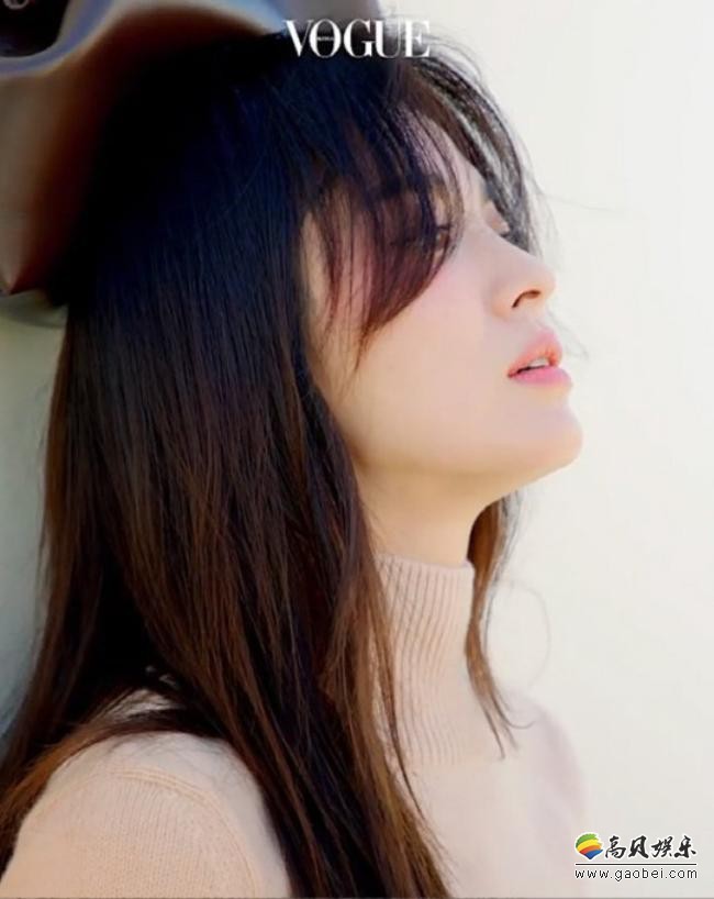 宋慧乔一组最新杂志写真近日在网上曝光，女神气场吸引了广大粉丝们目光