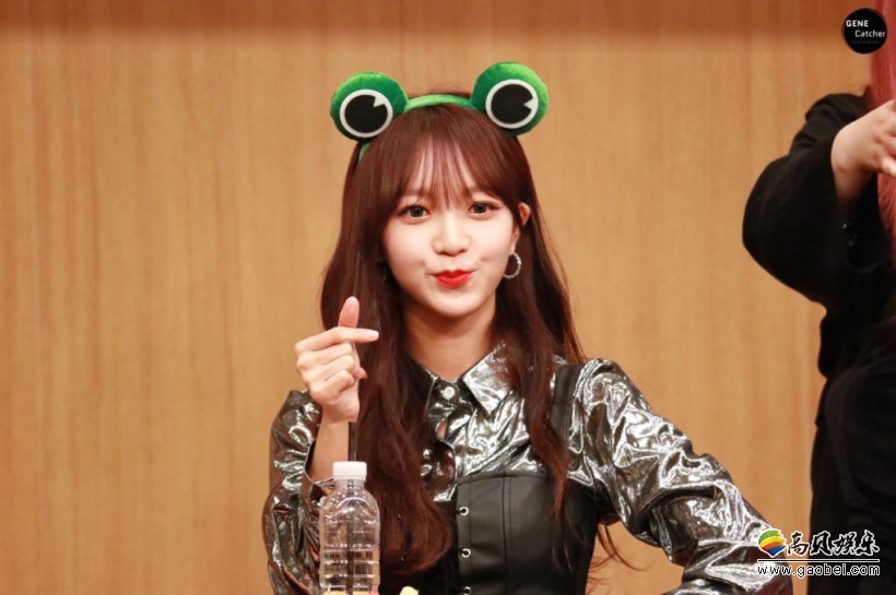 金昭希哪年以练习生身份参加选秀节目出道？先后加入过哪几个女团组合？