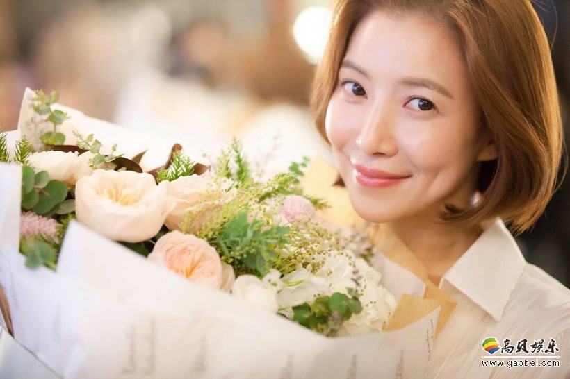 尹世雅参演哪部古装恐怖片正式出道？通过哪档综艺节目受到众人的欢迎？