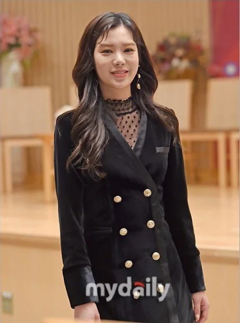 Lizzy在首尔中央地方法院出席了酒驾肇事案庭审！宣判将于10月28日进行