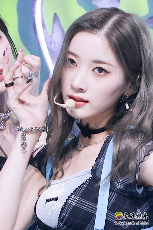 PURPLE KISS 饭拍秀 拍摄日期：20211008【2合集 791 MB】