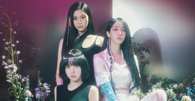 GFriend三位成员将以VIVIZ团名重新出道！当年的“小女友”都变成小女人