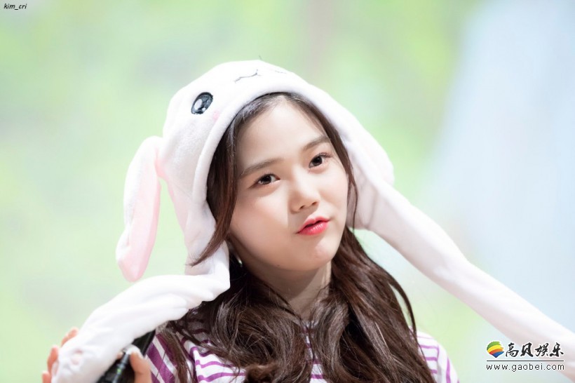 HyoJung崔效定属于哪个女团成员？她擅长怎样音色与声调展现歌曲气质？