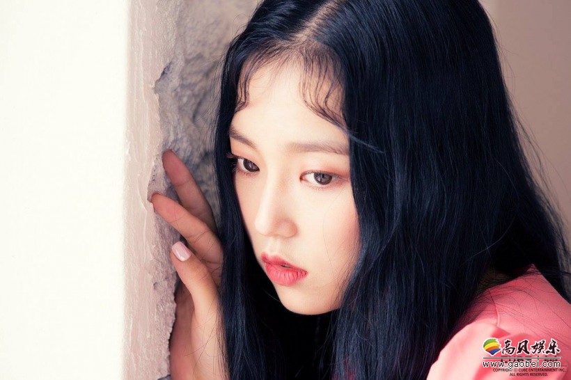 Ye Eun张睿恩跟随哪个女团发布首张专辑正式出道？拥有怎样的绘画实力？