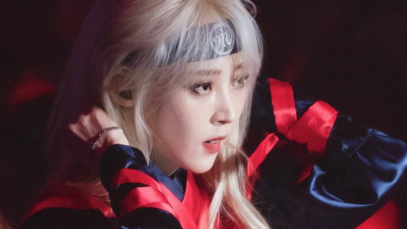 Moon Byul文星伊哪年加入所属女团出道？她在组合中展现怎样作词能力？