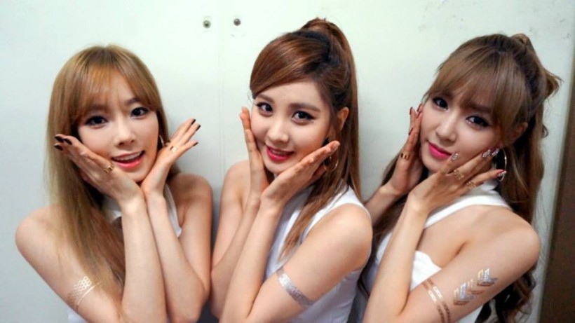 TaeTiSeo泰蒂徐是由哪个女团几名成员组成？何时首度全体出现担任主持？