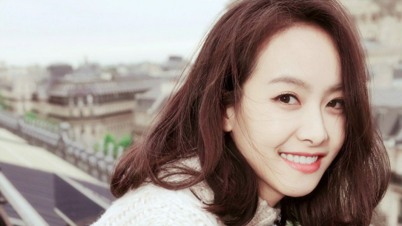 Victoria宋茜从何时开始学习舞蹈？哪年跟随所属女团并以歌手身份出道？