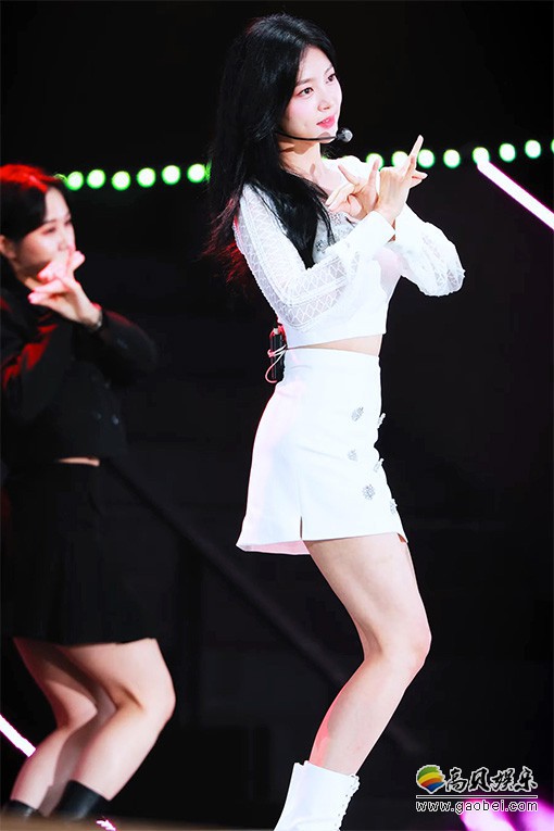 LABOUN 饭拍秀 拍摄日期：20220618【14合集 8.84 GB】