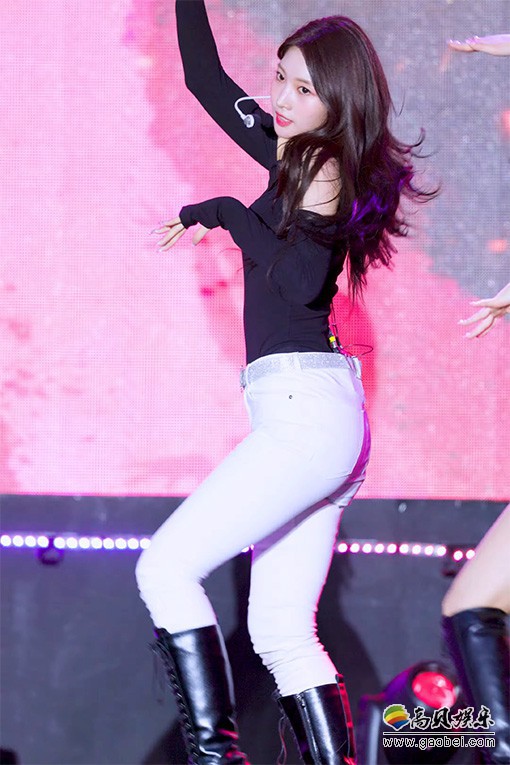 EVERGLOW 饭拍秀 拍摄日期：20220717【53合集 35.2 GB】