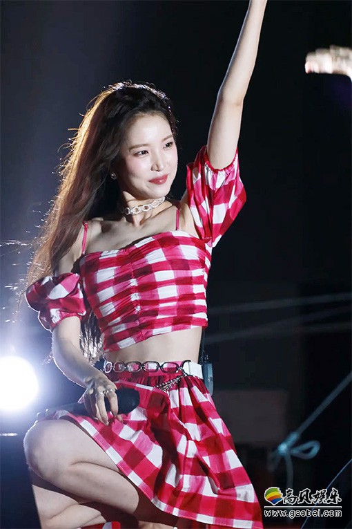 HWA YEON 饭拍秀 拍摄日期：20220815【4合集 2.17 GB】