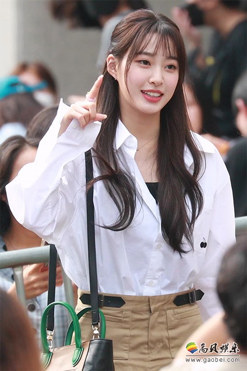 Weeekly 饭拍秀 拍摄日期：20220819【4合集 1.00 GB】