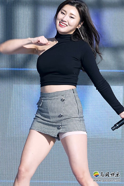 LADY T 饭拍秀 拍摄日期：20221126【2合集 1.36 GB】