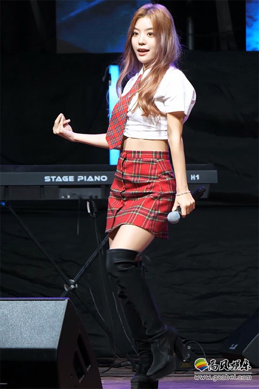 FLORIA 饭拍秀 拍摄日期：20230923【3合集 1.42 GB】