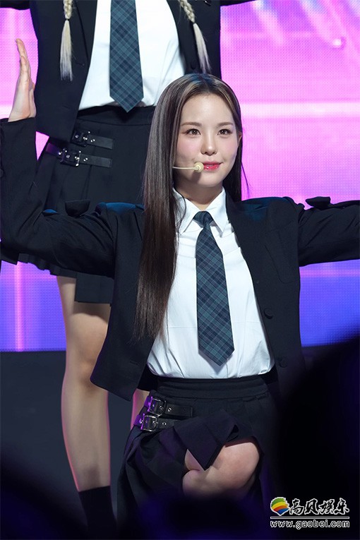 NiziU 饭拍秀 拍摄日期：20231108【11合集 6.35 GB】