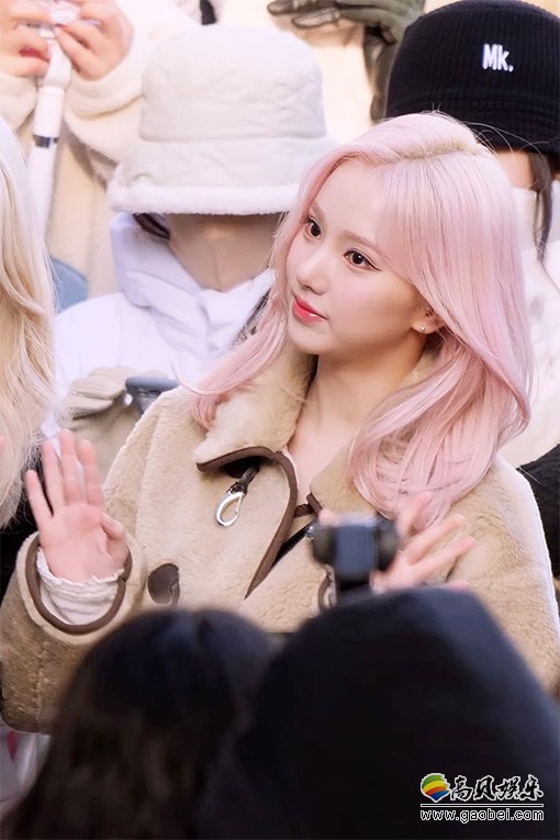 VIVIZ 饭拍秀 拍摄日期：20231110【3合集 1.45 GB】