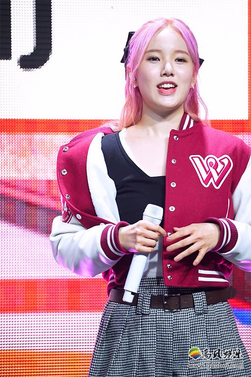 Weeekly 饭拍秀 拍摄日期：20240106【81合集 26.0 GB】