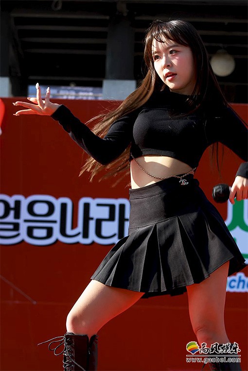 We;Na 饭拍秀 拍摄日期：20240112【2合集 599 MB】