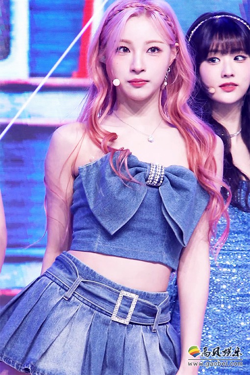 ICHILLIN 饭拍秀 拍摄日期：20240314【2合集 694 MB】